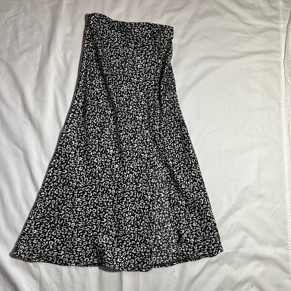 Black and White Midi Slip Skirt for Casual Wear